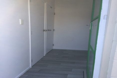 Photo of property in 1/682 East Coast Road, Pinehill, Auckland, 0630