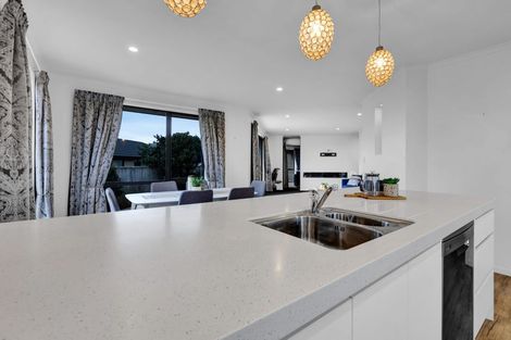 Photo of property in 72 Dillon Drive, Bell Block, New Plymouth, 4312