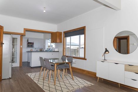 Photo of property in 5 Alexandra Street, Dannevirke, 4930