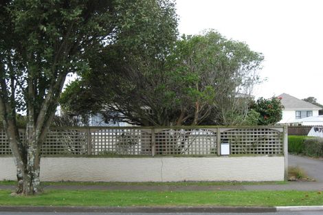 Photo of property in 43 Record Street, Fitzroy, New Plymouth, 4312