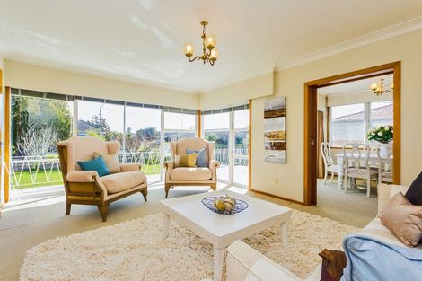 Photo of property in 18 Latham Avenue, Pakuranga, Auckland, 2010