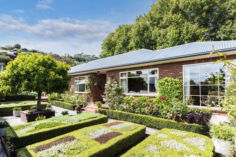 Photo of property in 19 Bowenvale Avenue, Cashmere, Christchurch, 8022