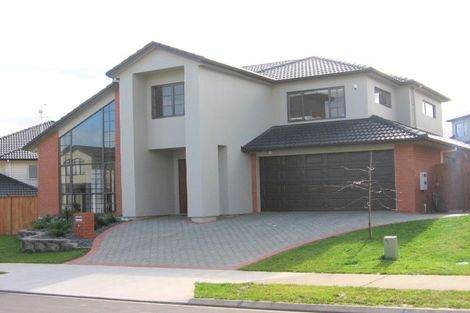 Photo of property in 4 Dunoon Close, Flat Bush, Auckland, 2016