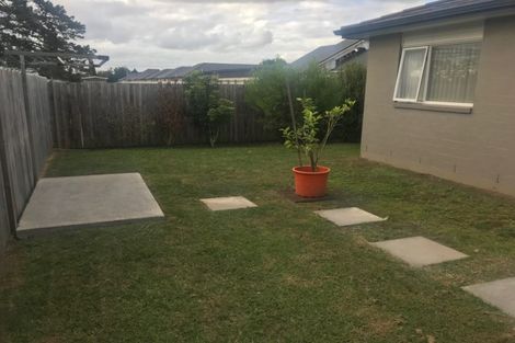Photo of property in 52 Popokatea Drive, Takanini, 2112