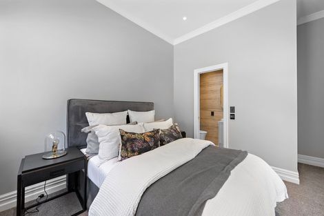 Photo of property in 24 Ridings Road, Remuera, Auckland, 1050