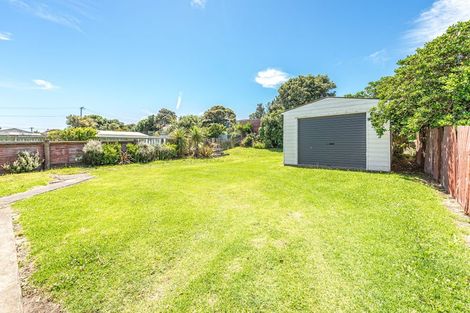 Photo of property in 18 Aotea Street, Castlecliff, Whanganui, 4501
