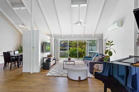 Photo of property in 175 Raumati Road, Raumati Beach, Paraparaumu, 5032