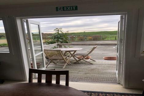 Photo of property in 737 State Highway 1, Te Horo, Otaki, 5581