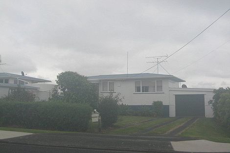 Photo of property in 14 Beach Road, Manly, Whangaparaoa, 0930