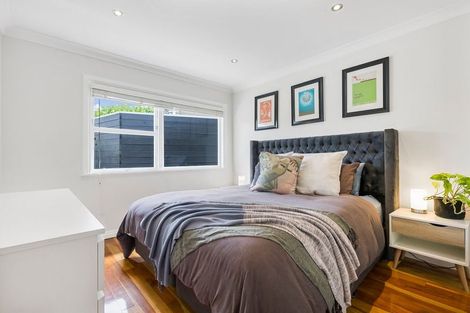 Photo of property in 16 Hadfield Street, Beach Haven, Auckland, 0626