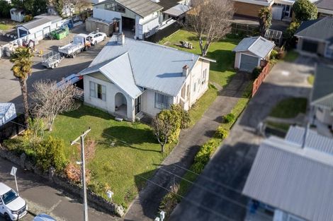 Photo of property in 10 Allardice Street, Dannevirke, 4930