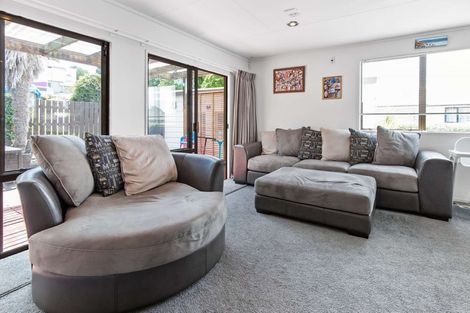 Photo of property in 20a Queen Road, Bellevue, Tauranga, 3110