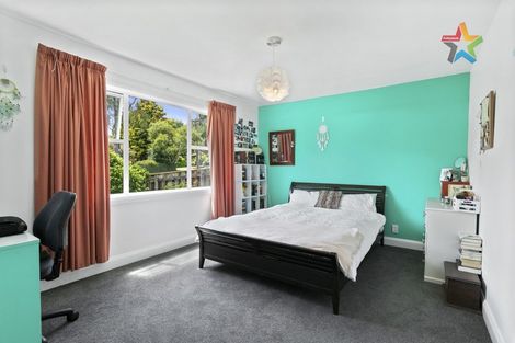 Photo of property in 22 Homedale Road, Wainuiomata, Lower Hutt, 5014