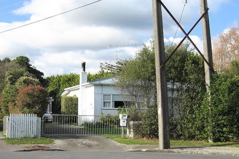 Photo of property in 15 Hariata Street, Otaki, 5512