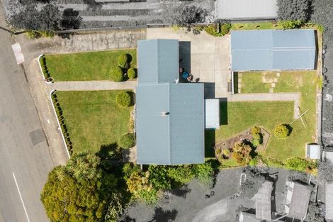 Photo of property in 42 Domain Road, Otaki, 5512