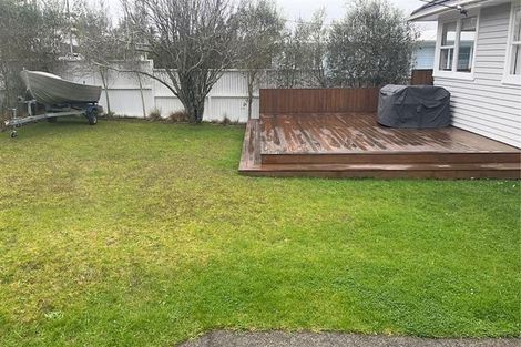 Photo of property in 41 Farquhar Road, Glendene, Auckland, 0602