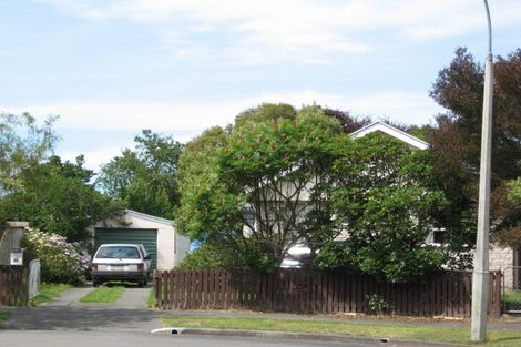 Photo of property in 24 Seafield Place, South New Brighton, Christchurch, 8062