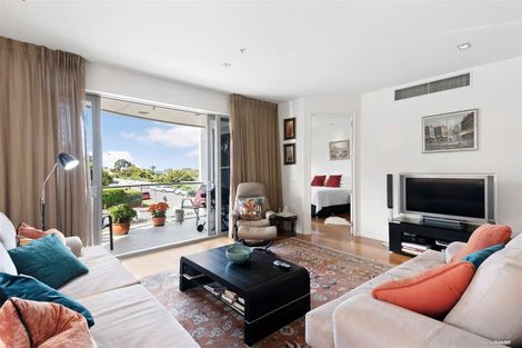 Photo of property in 5/7 The Promenade, Takapuna, Auckland, 0622