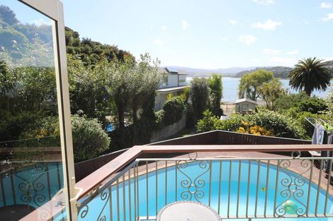 Photo of property in 4 Seaview Road, Paremata, Porirua, 5024