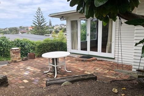 Photo of property in 4 Bevyn Street, Castor Bay, Auckland, 0620