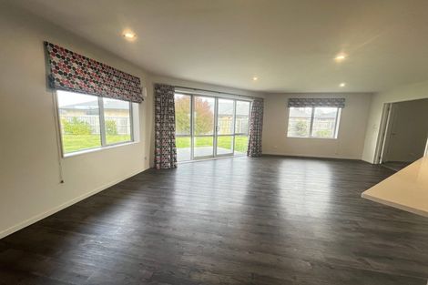 Photo of property in 3 Diane Place, Rolleston, 7614