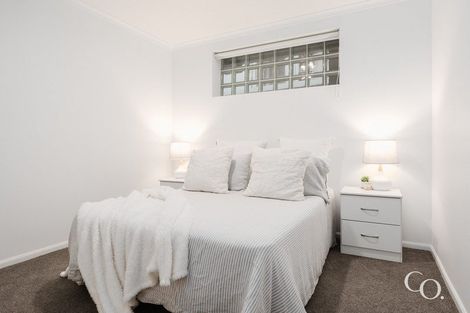 Photo of property in Paramount Apartments, 5/281 Maunganui Road, Mount Maunganui, 3116