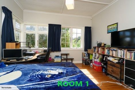 Photo of property in 56 Pembroke Road, Northland, Wellington, 6012