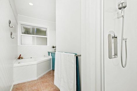 Photo of property in 12 Pembroke Street, Tawa, Wellington, 5028