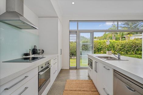 Photo of property in 148 Ocean Beach Road, Tairua, 3508