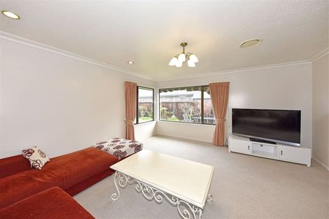 Photo of property in 22 Inglewood Place, Avonhead, Christchurch, 8042