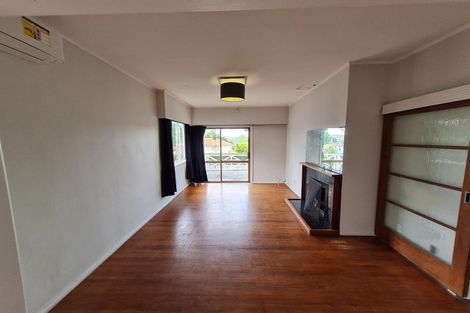 Photo of property in 3 Links Road, New Lynn, Auckland, 0600