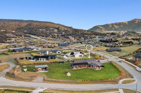 Photo of property in 18 Mount Linton Avenue, Wanaka, 9305