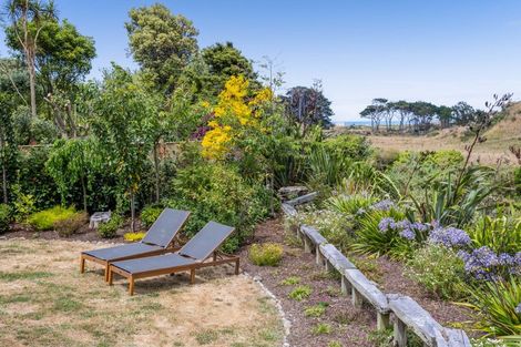 Photo of property in 40 Kawei Road, Ohawe, Hawera, 4671