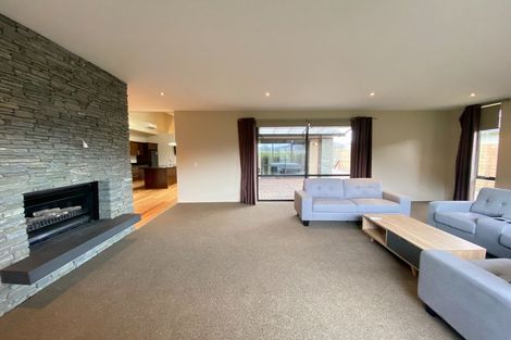 Photo of property in 42 Rere Road, Lake Hayes, Queenstown, 9304