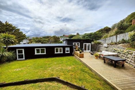 Photo of property in 6 View Road, Titahi Bay, Porirua, 5022