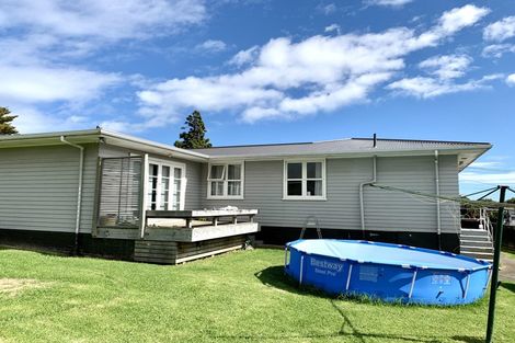 Photo of property in 35 Royton Avenue, Mangere East, Auckland, 2024