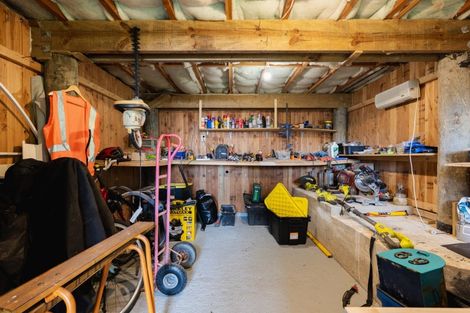 Photo of property in 69 Greenacres Street, Macandrew Bay, Dunedin, 9014