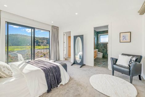 Photo of property in 1 Kaituhi Lane, Coatesville, 0793