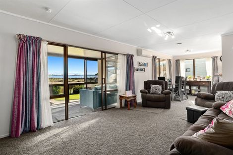 Photo of property in 15 Westwood Street, Bellevue, Tauranga, 3110
