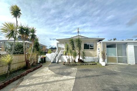 Photo of property in 1/166 Fisher Parade, Farm Cove, Auckland, 2012