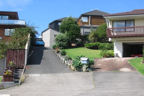 Photo of property in 2/909 Beach Road, Waiake, Auckland, 0630