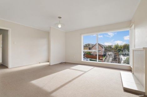 Photo of property in 21 Sheridan Drive, New Lynn, Auckland, 0600