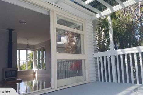 Photo of property in 20a Corunna Road, Milford, Auckland, 0620