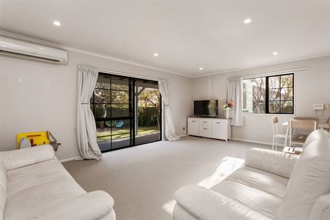 Photo of property in 2/49a Main Road, Redcliffs, Christchurch, 8081