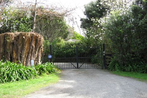 Photo of property in 235 Main Road North, Otaihanga, Paraparaumu, 5036