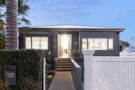 Photo of property in 131 Vauxhall Road, Narrow Neck, Auckland, 0624