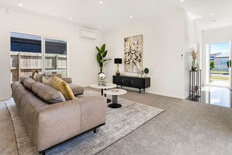 Photo of property in 17 Uatoto Road, Clarks Beach, 2122