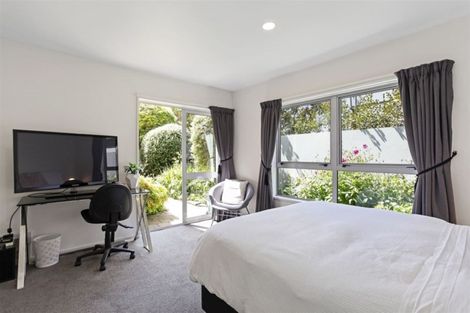Photo of property in 70c Clyde Road, Ilam, Christchurch, 8041