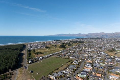 Photo of property in 16 Flaxgrove Place, Parklands, Christchurch, 8083