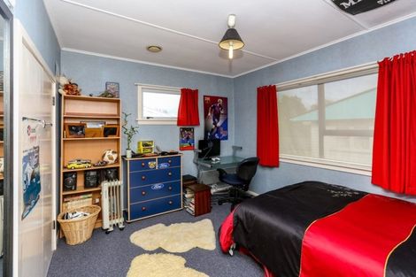 Photo of property in 3 Ranfurly Street, Frankleigh Park, New Plymouth, 4310
